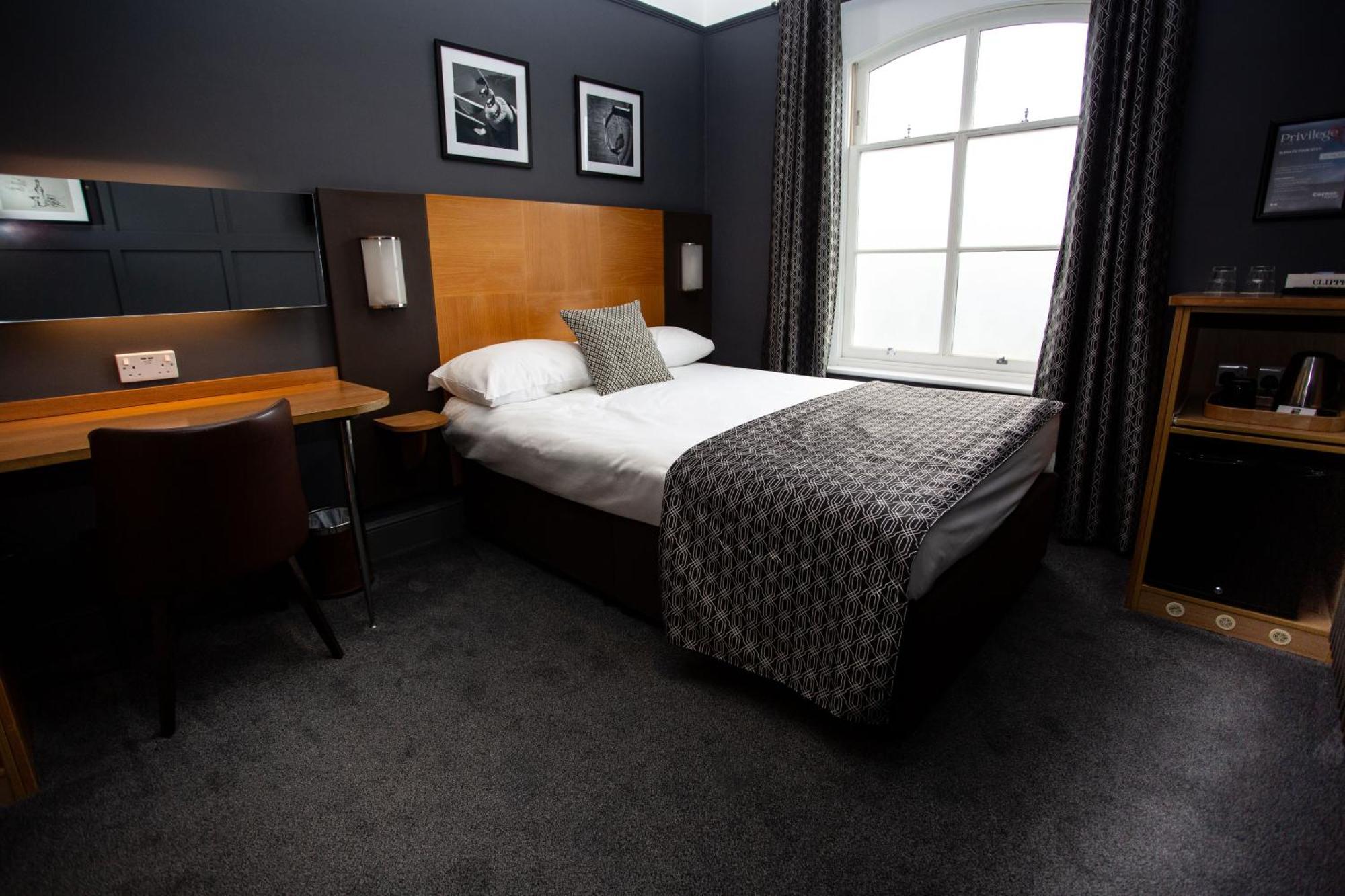 The Corner House Hotel Taunton Exterior photo